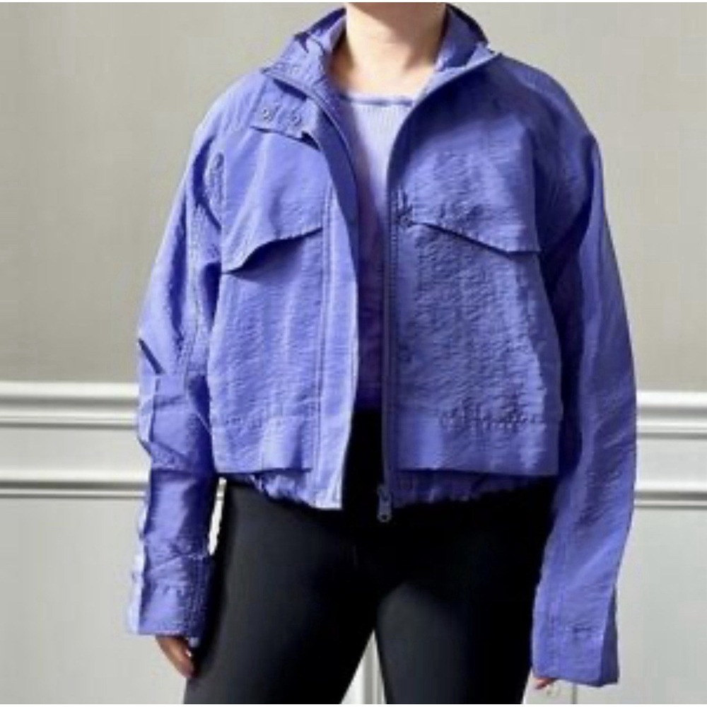 Athleta Arrival Purple Cropped Nylon Zip Snap Lightweight Lined‎ Jacket, Size L